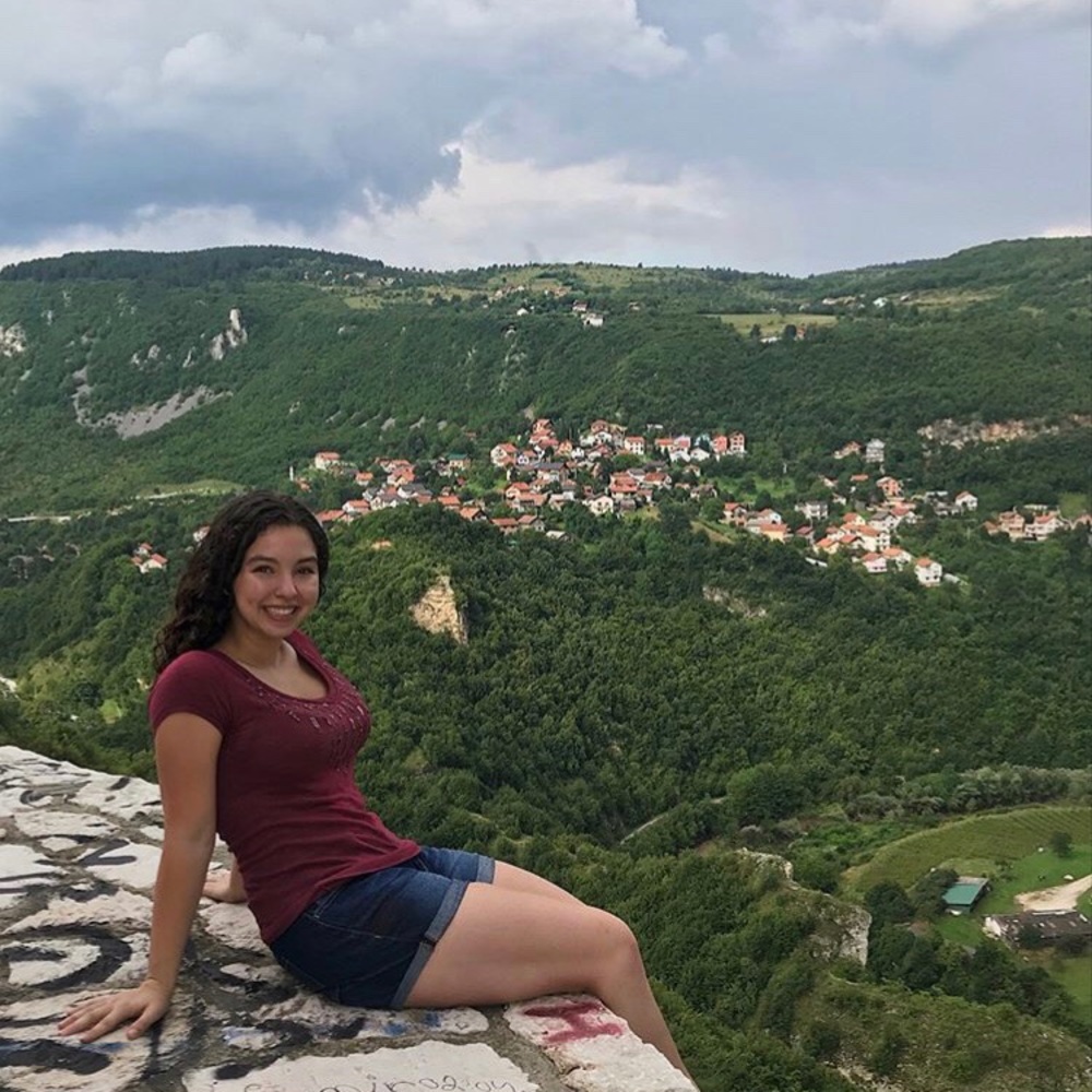 Meet your Posher, Dana